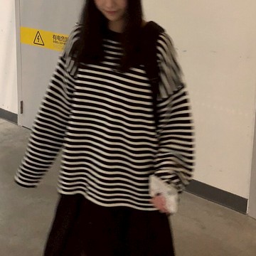 秋裝寬松百搭套頭ins超火條紋慵懶風外穿毛衣女圓領長袖上衣1入