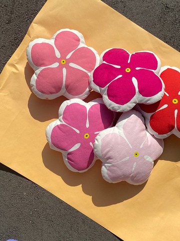 日日春花抱枕頭