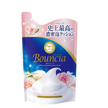 日本牛乳石鹼 美肌滋潤沐浴乳補充包 (藍粉-愉悅花香) 360ml