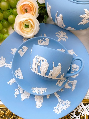 英國骨瓷Wedgwood jasper藍色浮雕希臘神話花茶杯兩件組庫存品