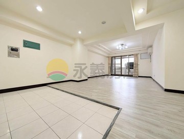 瑞豐世家近河堤及自由商圈四房平車｜高雄市左營區光興街