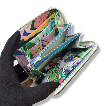 HERMES 愛馬仕 絲巾短夾 ( 淺綠 Vert Fizz x 自由的狗兒 En Liberte ) Silk’in Compact wallet