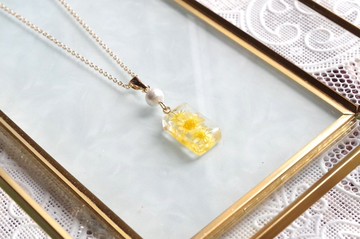 樹脂藝術 乾花與棉珠吊墜・黃色