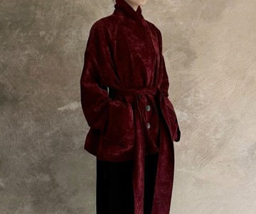新中式復古 / 絨面短外套 / 安可拉紅