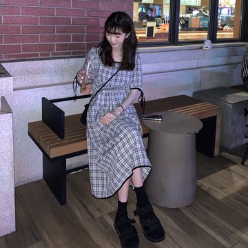 法式氣質格子連衣裙女夏季年新款裙子收腰顯瘦百搭短袖中長裙