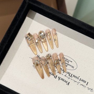 ➕最新設計款穿戴甲💅手工穿戴甲片高級感冬季金色貓眼美甲長款顯白氣質輕奢華假指甲貼細狗長尖穿戴甲 ROT6