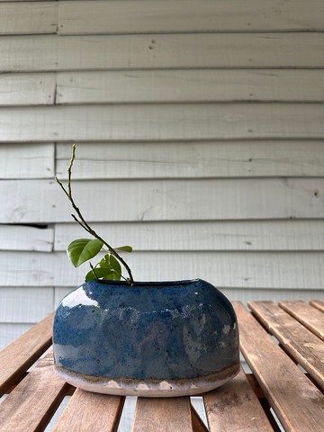 手捏陶橢圓扁形花器