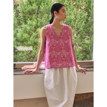 PaleBlueDot藍點【夏日時髦】設計師V領提花紋玫紅色A字背心馬甲