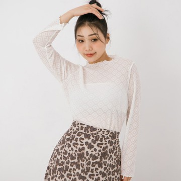 【PolyLulu】 甜美滿版菱格木耳邊透膚長袖上衣 中大尺碼上衣