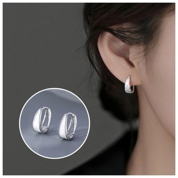 梨花HaNA 韓國動容之顏．素圈白釉耳環