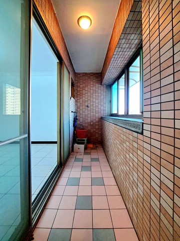 秀泰生活圈｜稀有四房坡平車｜邊間採光｜新北市樹林區保順街