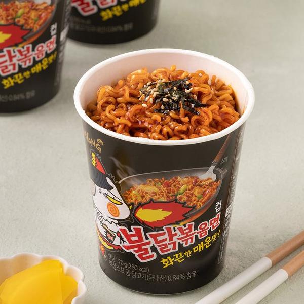 [三養] ブルダック炒め麺　カップ麺 激辛口   カップ(小)70g 韓国ラーメン 火鶏炒め麺 インスタントラーメン　韓国らーめん