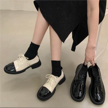 落落大方~ITSK樂福鞋女法式厚底粗跟漆皮小香風系帶小皮鞋單鞋