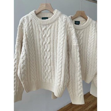 圓領內搭麻花加厚白色毛衣女秋冬季2025慵懶風高級感針織套頭上衣