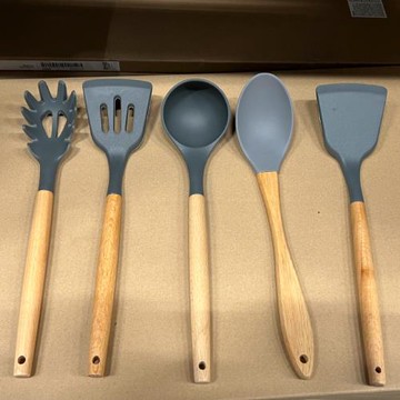 不粘鍋專用的鍋鏟硅膠鏟炒菜鏟子廚具家用不粘鍋專用食品級耐高溫