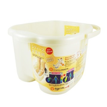 inomata 足湯專科 方便移動 注入熱水 泡腳桶  白色  1個