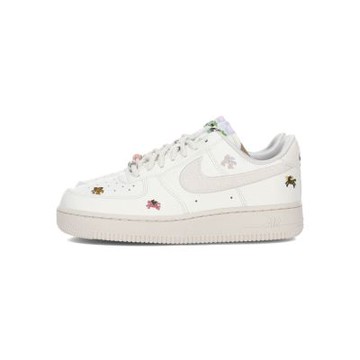 Nike Wmns Air Force 1 07 女鞋 白色 馬年限定 飛馬刺繡 休閒鞋 IQ1143-100