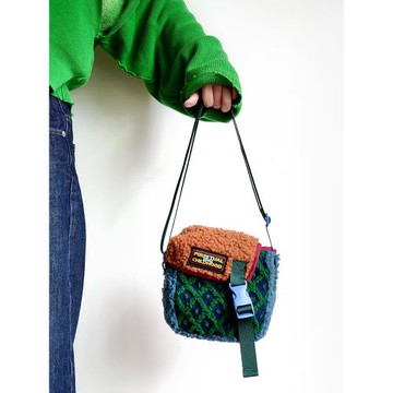 housedesign原創復古毛絨單肩斜挎包小眾新款加厚毛毛迷你手機包