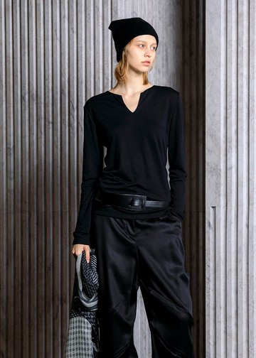 V領針織毛料上衣