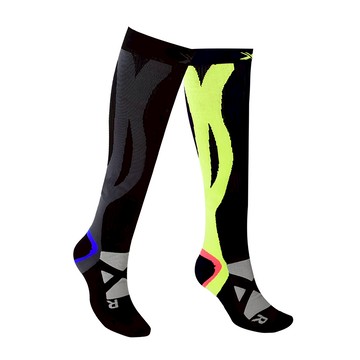 LEADER X 加強漸進式運動長筒壓縮襪 高彈性透氣面料 男女適用  M  黑綠色  1雙