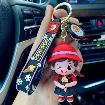 9157 人重複下單🛒冰淇淋女孩扣女精緻創意可愛汽車掛飾情侶鏈掛件M7BR