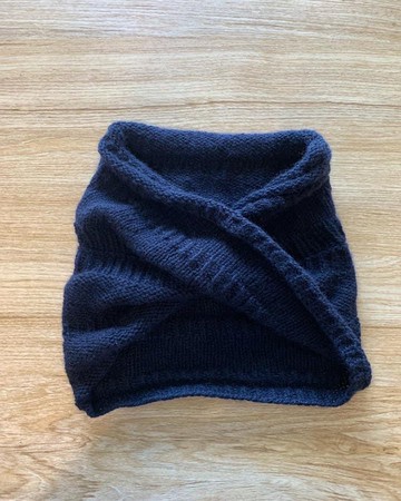 讓你知道我的心扭轉圍脖。護耳帽。髮飾。輕盈款。。