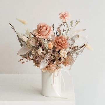 【ELLESHOP】母親節禮物、母親節花禮❤️白色花藝-康乃馨永生花盆-鉑金粉藕