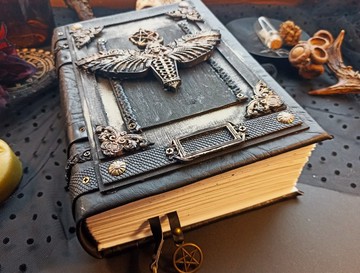 Wicca 死頭蛾 魔法書 黑暗影之書 空白 21x15公分 600頁