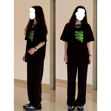 綠色字母復古T恤短袖女夏季設計感小眾chic港風體恤上衣ins潮