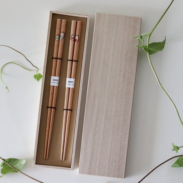 【Yourtableware】 新婚賀禮 喬遷禮 日本 TAB.LAB 刺蝟織毛線  筷子 夫妻筷 桐木禮盒組