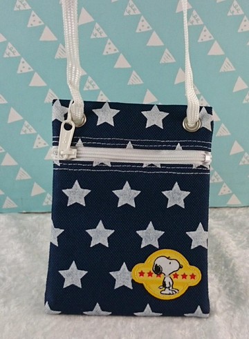 【震撼精品百貨】史奴比Peanuts Snoopy  收納包 側背 星星 震撼日式精品百貨