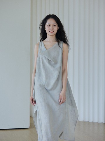 薄雾灰 浪的搖擺立裁蕩領多穿洋裝 進口亞麻無袖寬松直筒連身裙