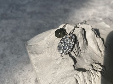 【隕石之光。黃鐵礦、925銀項鏈】復古老件設計|鎖骨鏈系列