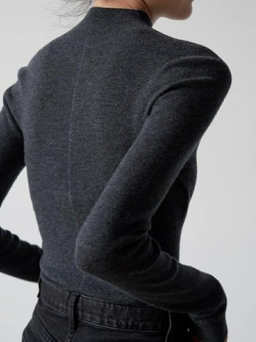 法式灰色半高領針織打底衫女秋冬高級感氣質軟糯內搭毛衣修身上衣