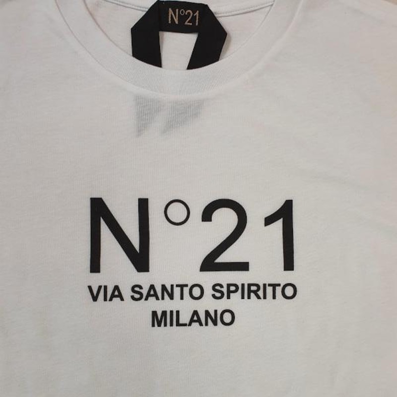 N°21 ヌメロ ヴェントゥーノ メンズ ロゴ MILANO コットン Tシャツ ホワイト F0316334 | LINEブランドカタログ