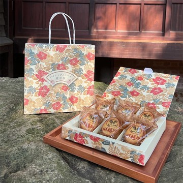 花漾福神鳳梨酥禮盒 FSC包裝 × 慈惠庇護工場手工包裝