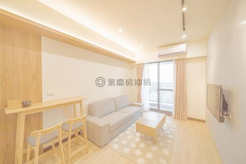 岡山撿便宜｜美裝潢2房2衛＋平車｜輕屋齡直接住｜高雄市岡山區白米路