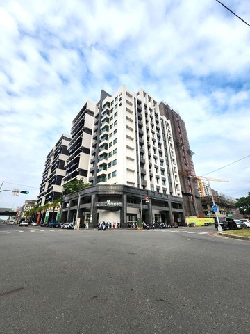 頂新-美麗光年兩房大平車&衛浴開窗｜高雄市鳳山區頂庄路