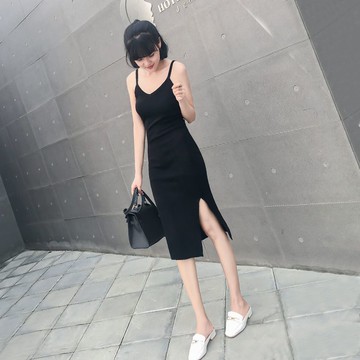 吊帶針織連衣裙長款新款女裝春裝夏季氣質性感春秋打底小黑裙