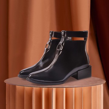 | HOA | 小尖頭漆皮鏤空短靴 | 黑色 | 4163 |