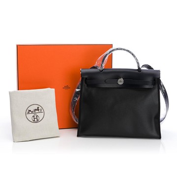 【奢華之夜8折UP-買就送TECO智慧型製麵包機】HERMES愛馬仕 Herbag Zip 31 (黑藍銀扣) (H072069CKBH)