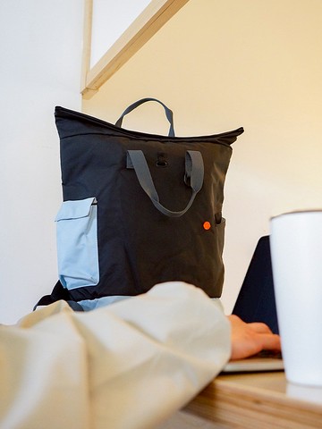 【84雙肩包】撞色潮流分層後背包 寶特瓶再生 大容量