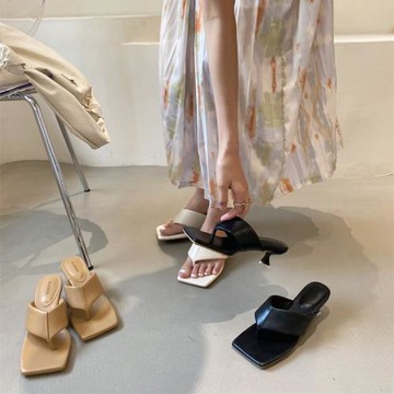 夾趾涼鞋女高跟人字拖外穿2025夏季時尚百搭方頭細跟沙灘細跟涼拖