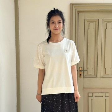 Hana Mokuba 圓領蕾絲袖拼接休閒上衣