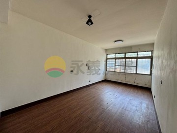 近美術館區內惟火車站輕軌寧靜透天4房｜高雄市鼓山區鼓山三路