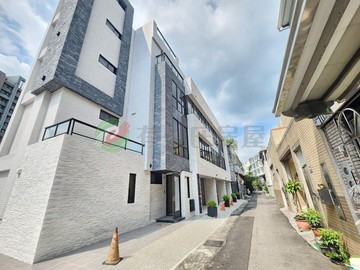 沅南太平萬家福旁全新未住車庫別墅｜台中市太平區中平九街