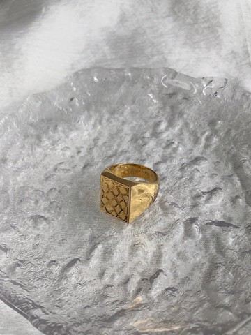 【日本直送 中古包】CELINE 戒指 金色 壓印圖騰 vintage 古董