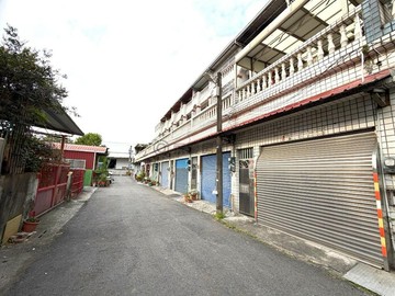 鳥松國中漂亮大地坪車庫別墅｜高雄市鳥松區水管路