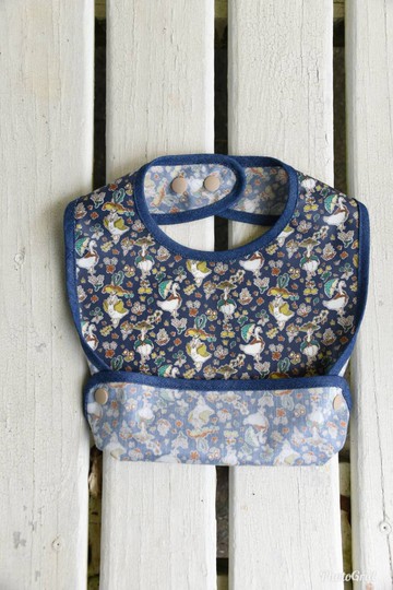 單寧 防水立體圍兜  愛漂亮的鵝