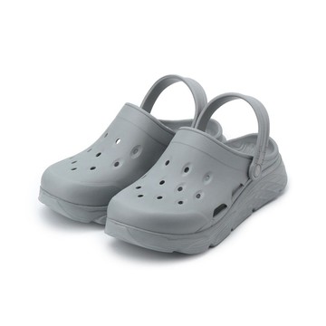 SKECHERS MAX CUSHIONING FOAMIES 洞洞鞋 灰 243277GRY 男鞋